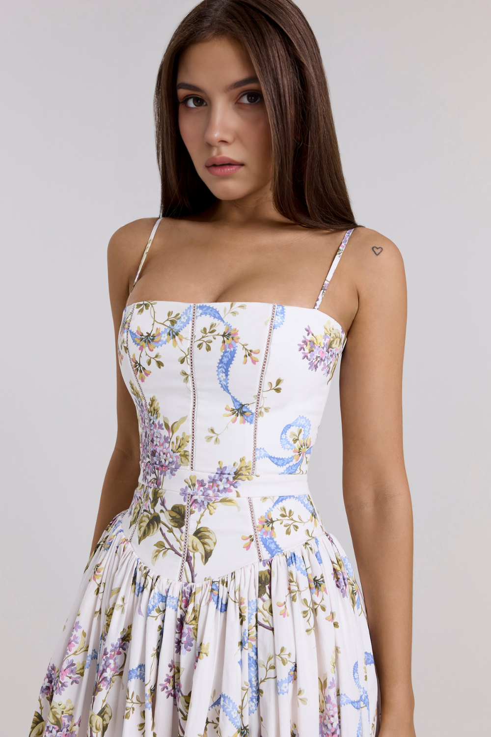 Estela • Vestido Midi Elegante