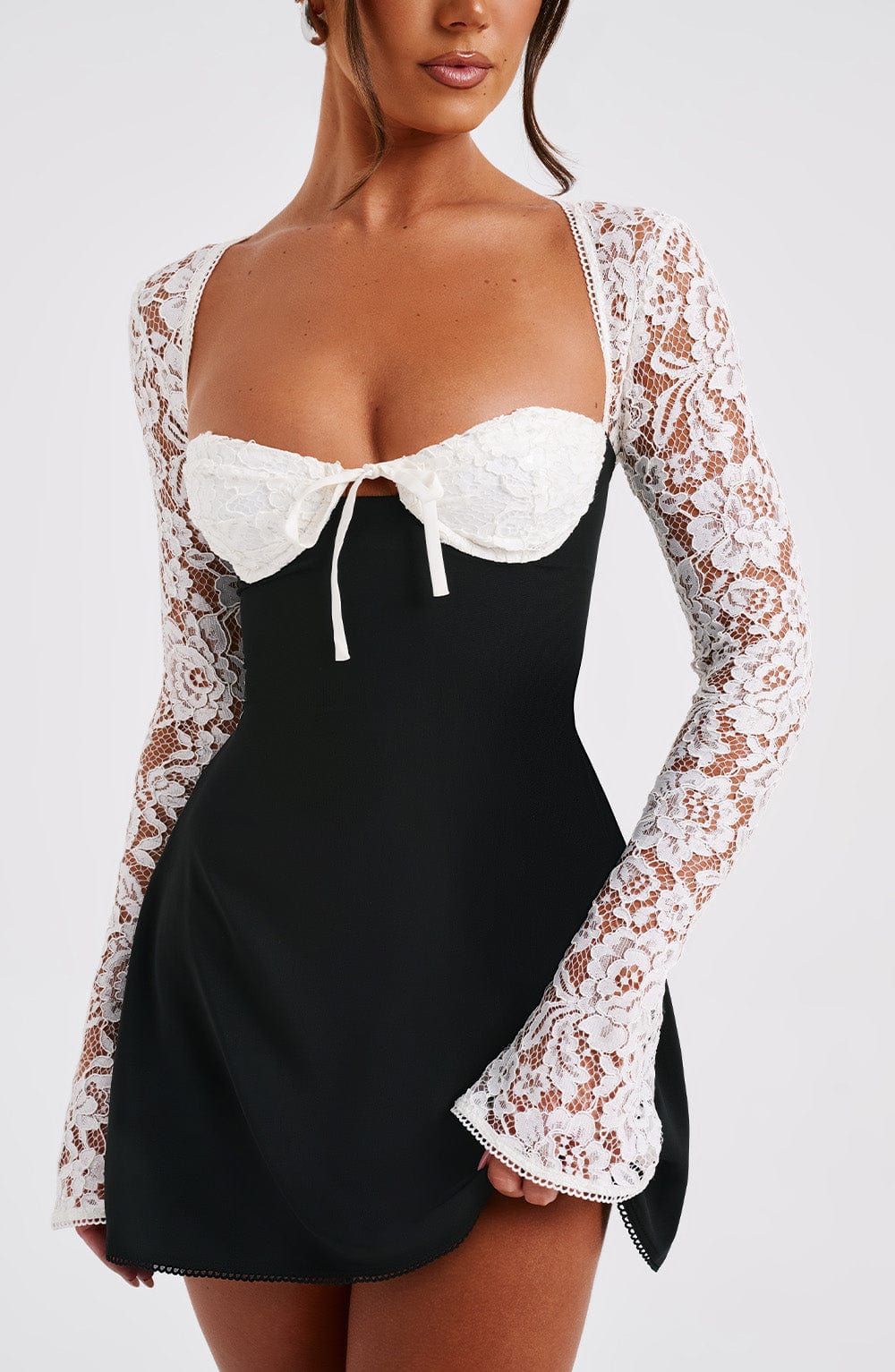 Cornelia • Vestido Mini