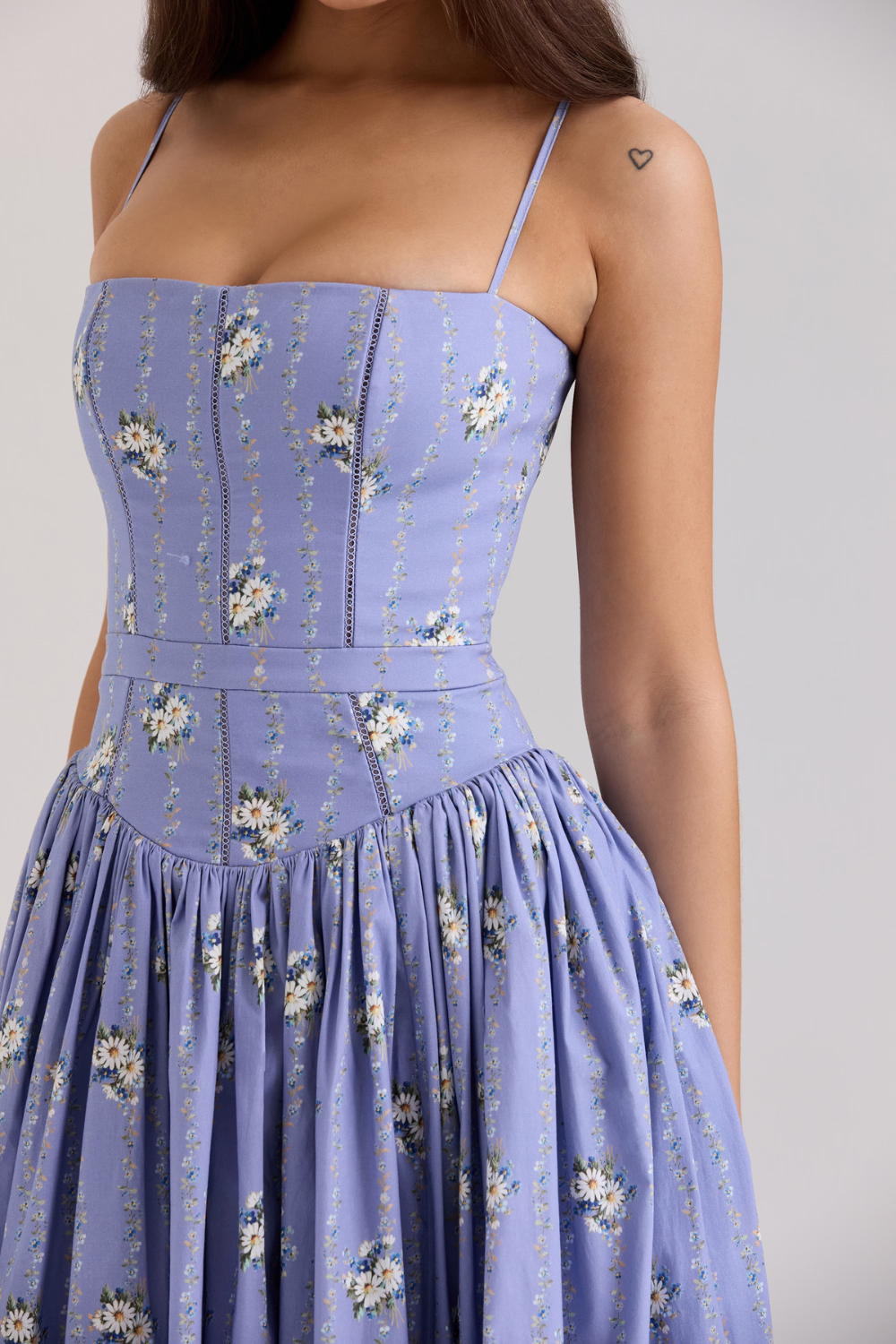 Estela • Vestido Midi Elegante